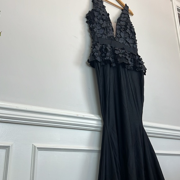 Jessica Angel 455 Fitted Formal Floral Peplum Evening Dress black size 16 Jessica Angel 455 Fitted Formal Floral Peplum Evening Dress black size 16